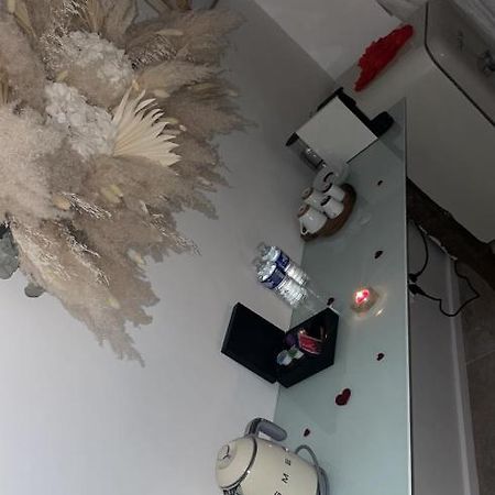 Appartement Jacuzzi Prive Avignon Exterior photo