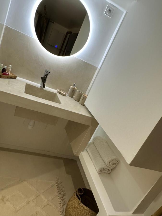 Appartement Jacuzzi Prive Avignon Exterior photo